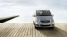 Yacht on four wheels – Mercedes-Benz Viano Vision Pearl