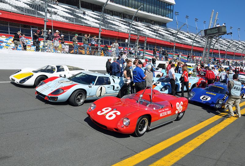 LR Porsche 907 Ford GT40 Mk II and LotusClimax 19B HOT LUXURY LINKS