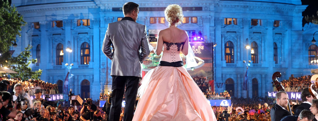 Fight The Flames of Ignorance: Vienna Life Ball Hosts The 20th Anniversary Fashion Show