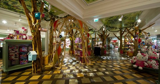 Harrods shop toy kingdom