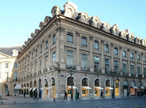 Louis Vuitton opens jewelry store in Paris