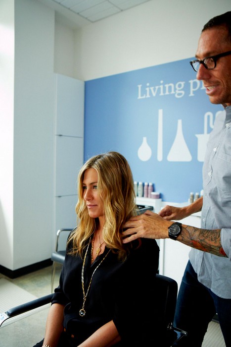 Actress Jennifer Aniston to Solve Women's Beauty Problems