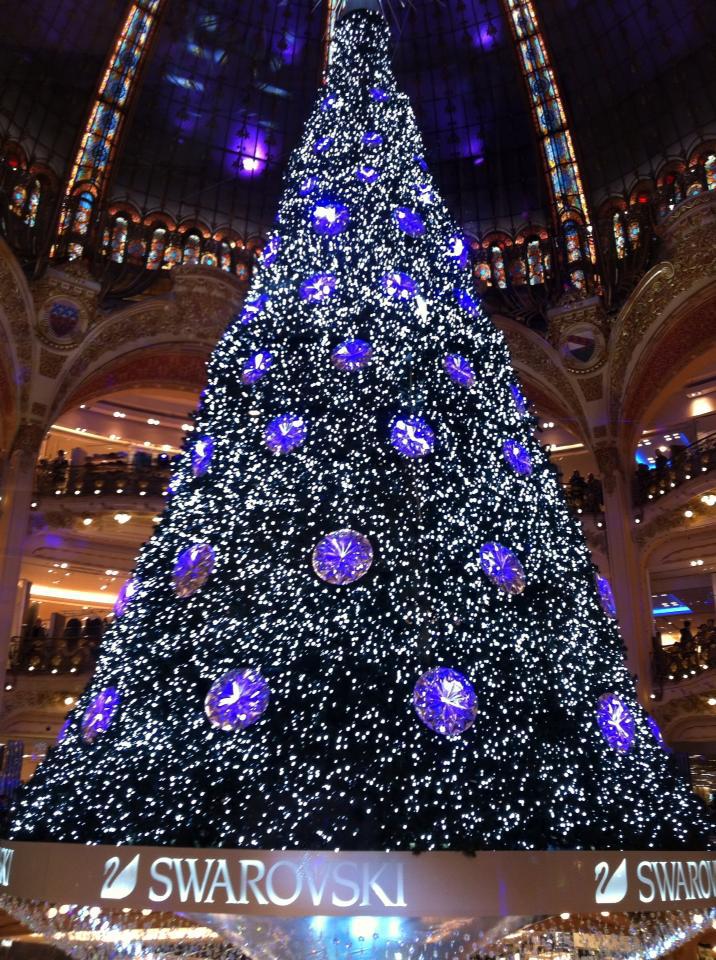 MesVitrinesNYC: Louis Vuitton at Galeries Lafayette Holiday Windows