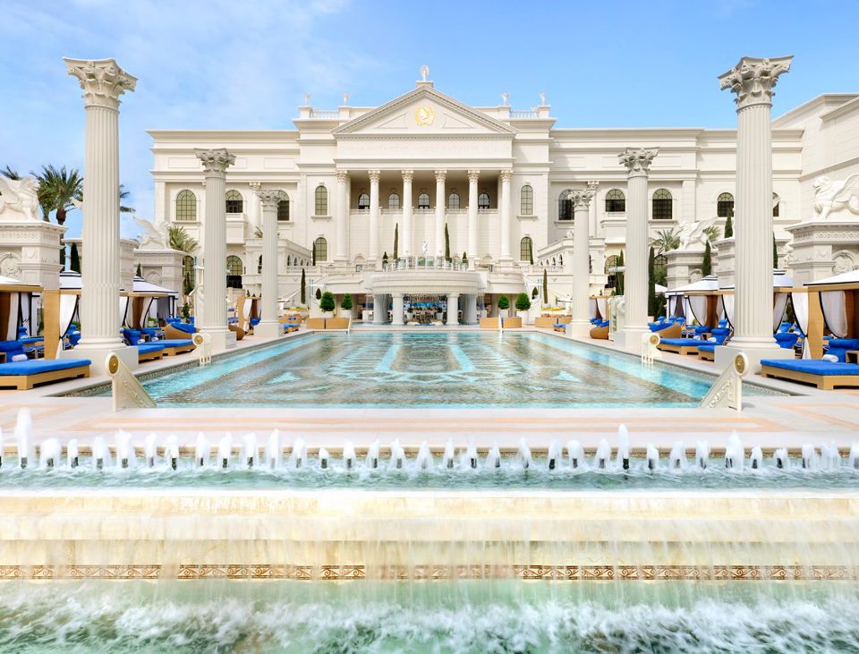 caesars palace Las Vegas2LUXURY2.COM