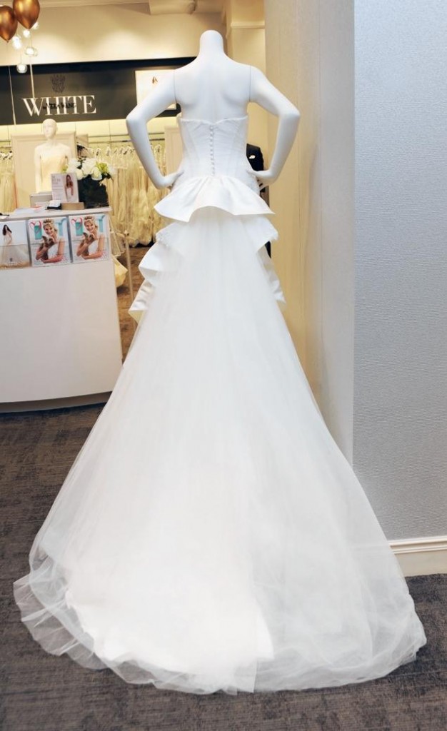Truly zac posen hotsell strapless satin wedding dress