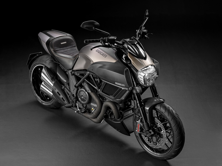 2015 DUCATI DIAVEL TITANIUM