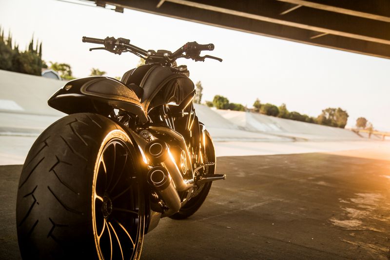2016 ducati-xdiavel_by_roland_sands--