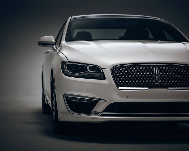 Lincoln® MKZ  Midsize Luxury Sedan