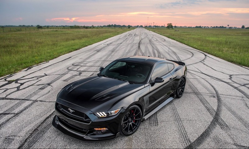 2luxury2 25th Anniversary Hennessey Mustang---