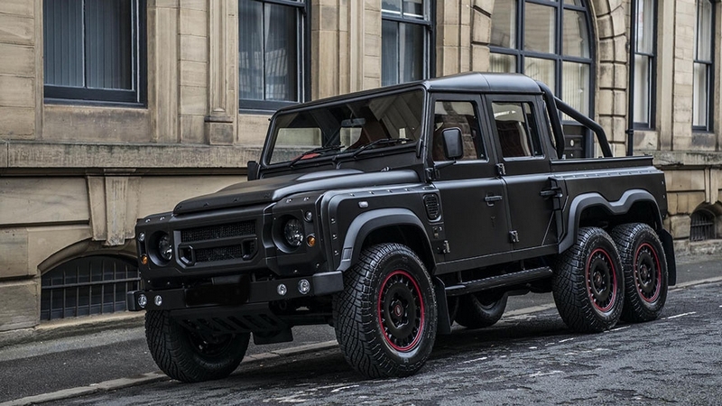 670 Hp Kahn Design Flying Huntsman 6x6 by Urban Warrior