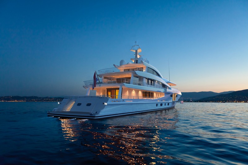 AMELS 188 -57.70 meters yacht - by night
