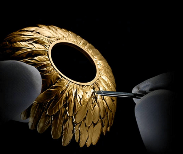 Alexander McQueen Parfum bottle gold feathers