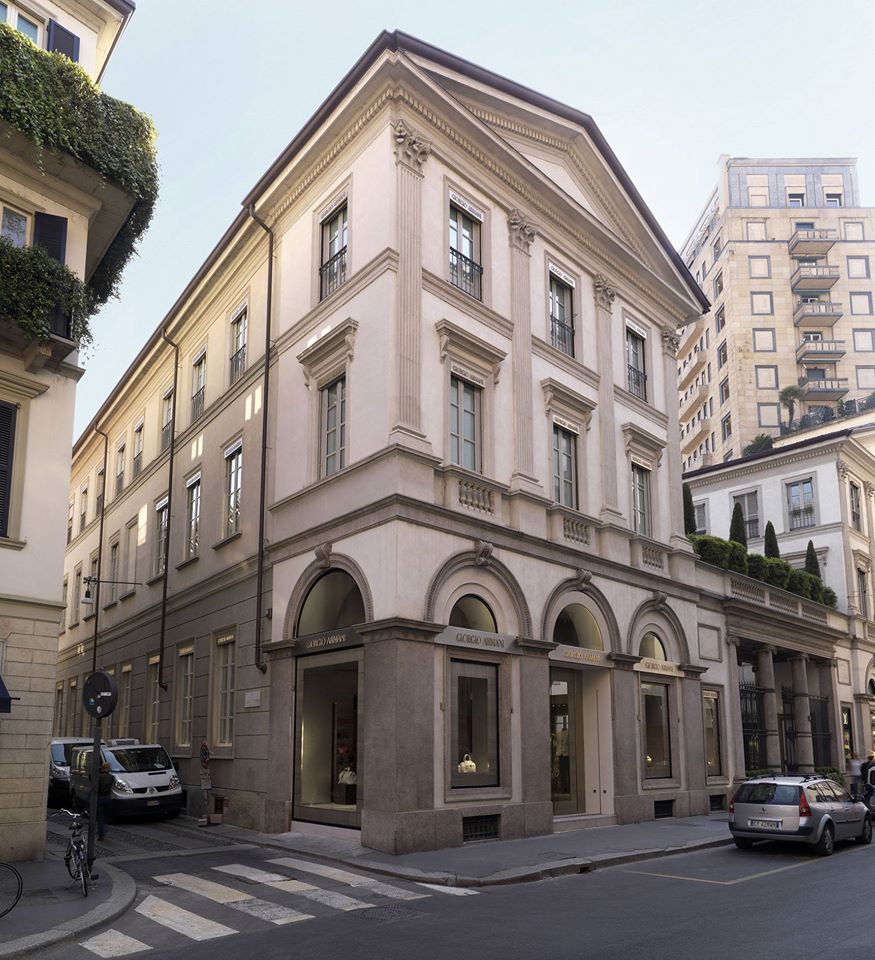 Armani - the flagship store in Milan on Via Monte Napoleone-2015-exterior