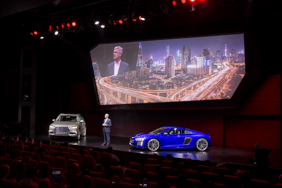 Audi R8 e-tron CES 2015 Asia