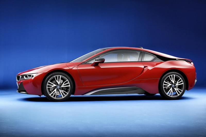 BMW i8 Protonic Red edition-