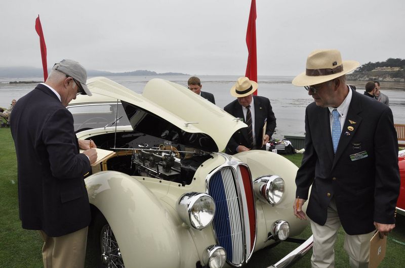 Best of Show at 66th Pebble Beach Concours d'Elegance-juddging