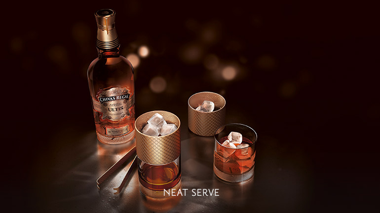 chivas-regal-ultis-neat-serve