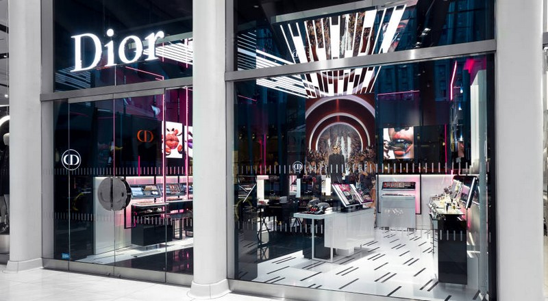 dior-opened-its-first-exclusive-makeup-store