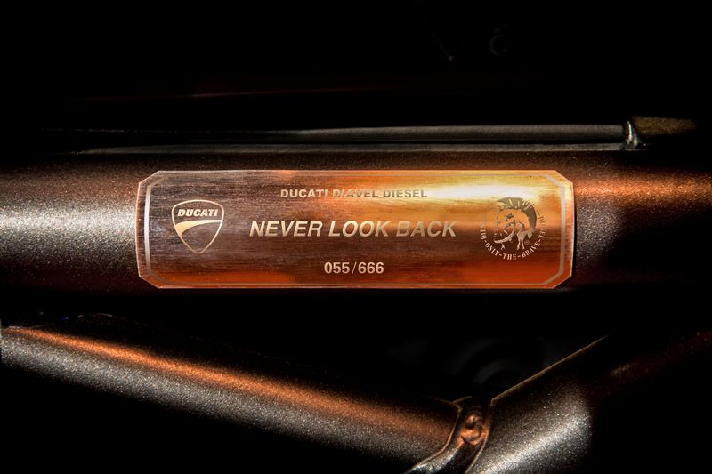 Ducati Diavel Diesel – Never Look Back-2017details