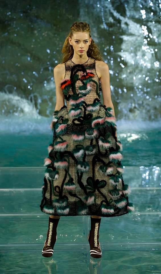 Fendi The Legends and Fairy Tales fashion show at the Trevi Fountain in Rome-2016-08