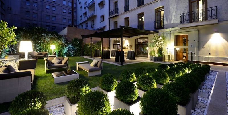 HOTEL ÚNICO MADRID Spain - small luxury hotels of the world-garden at night