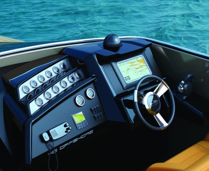Intermarine 48 Offshore by Viviane Nicoletti - what a high speed boat should be