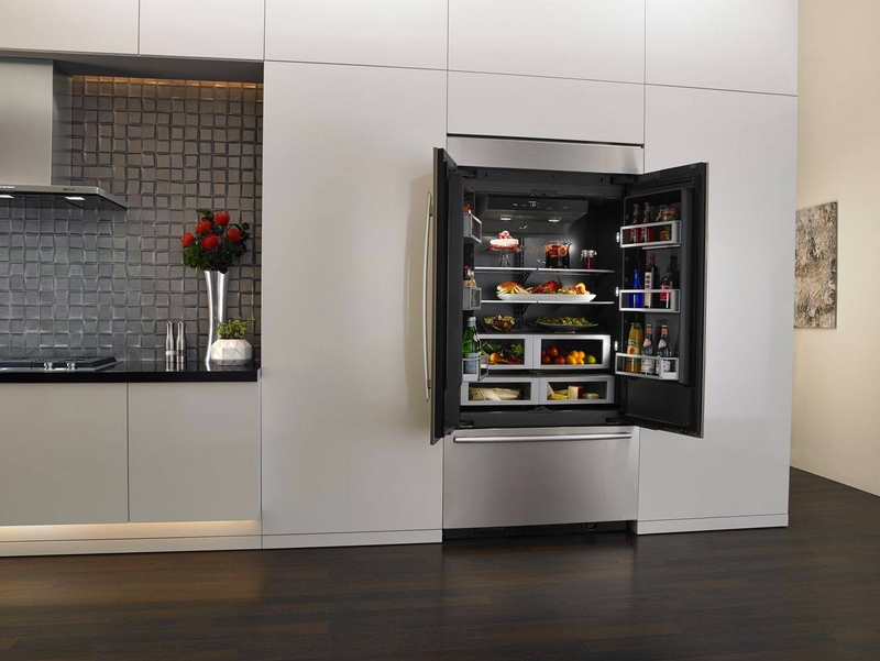 Jenn-Air refrigerator with Obsidian interior