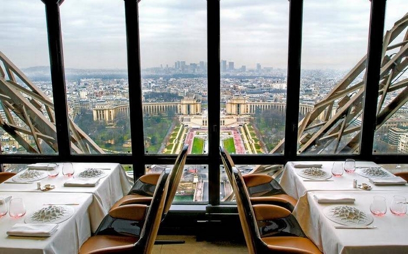 jules-verne-restaurant-paris-tour-eiffel-amazing-places-where-you-can-feel-on-top-of-the-world