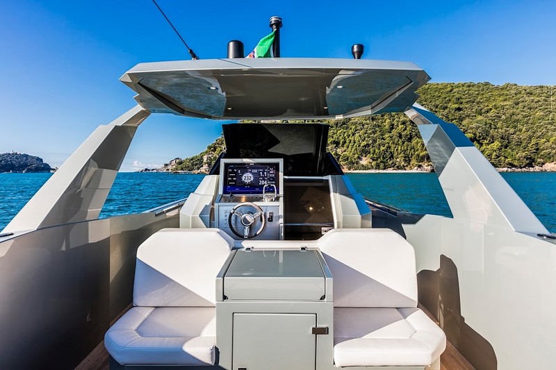 Kifaru Baby Yacht 2015 model-001