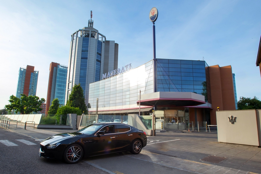 Massimo Bottura gets his new Maserati Ghibli S Q4-Bottura leaving Maserati Head Quarter on board of his new Maserati