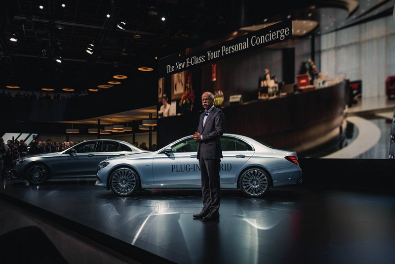 Mercedes Benz at NAIAS 2016-presentation