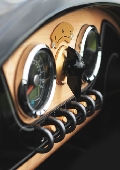 Morgan EV3 UK 1909 Selfridges Edition-cockpit detaisl