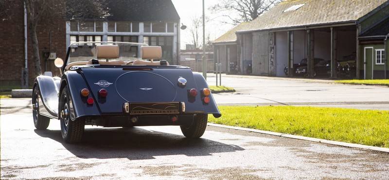 Morgan Motor Company - 80th44h1-geneva motor show2016-.jpg.crdownload