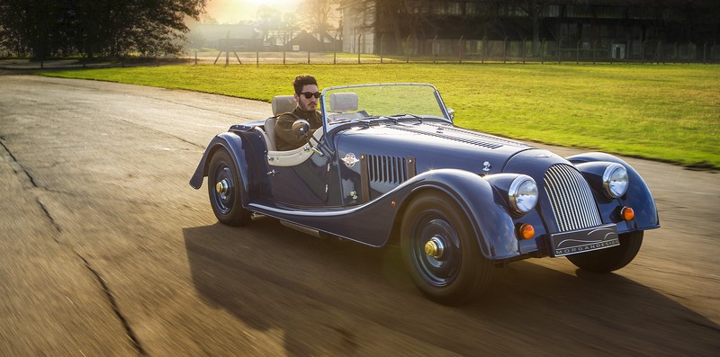 Morgan Motor Company - 80th44h1-on the road