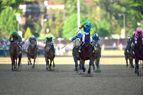 Mumm is the Official Champagne of the Kentucky Derby and Churchill Downs Racetrack 2015-Victor Espinoza on American Pharoah