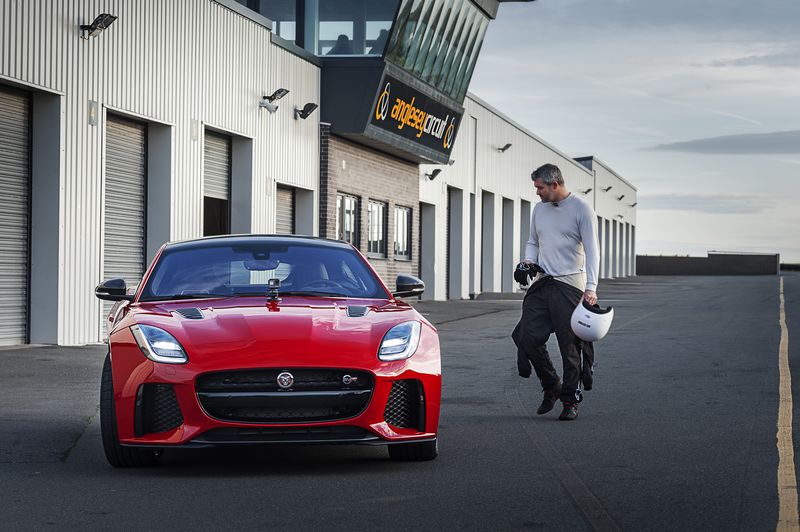 NEW JAGUAR F-TYPE DEBUTS WITH WORLD-FIRST GOPRO TECHNOLOGY-2017-on the track