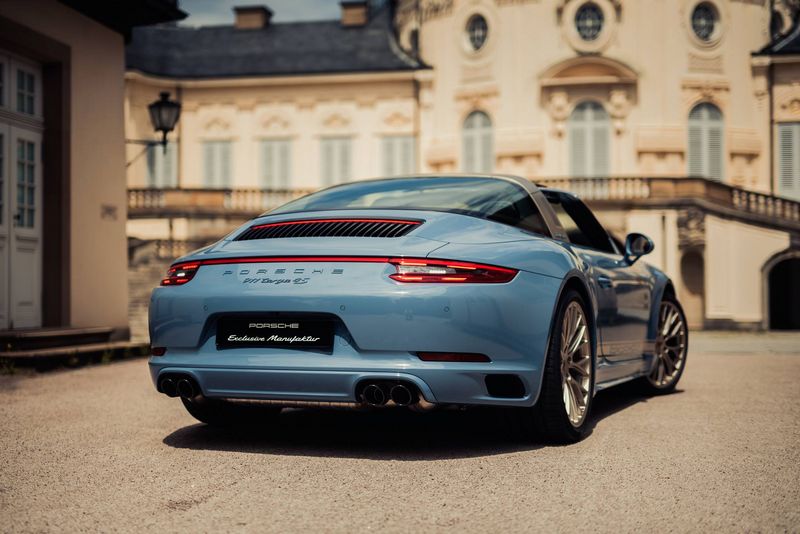 Porsche 911 Targa 4S Exclusive Design Edition-