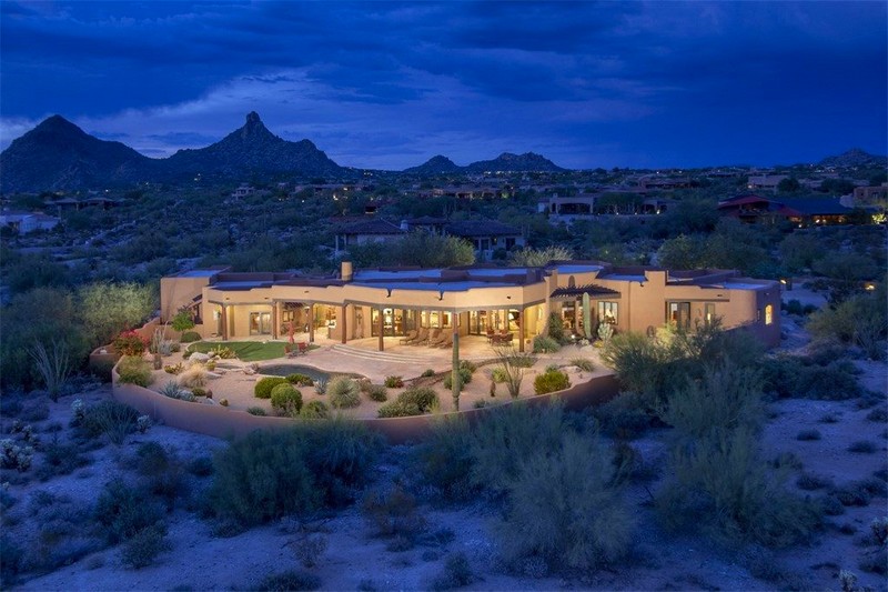 Serene Desert Estate in Scottsdale, Arizona