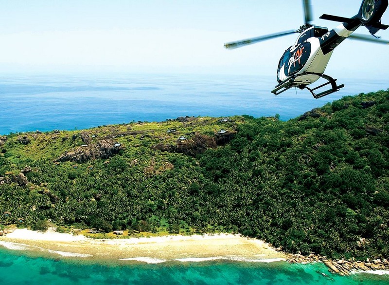 seychelles-zil-air-helicopter-arrival-felicite