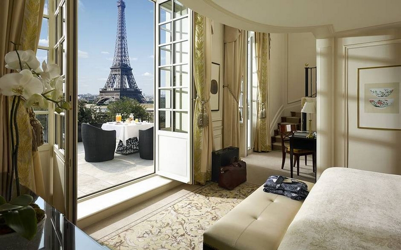 shangri-la-paris-eiffel-views-amazing-places-where-you-can-feel-on-top-of-the-world