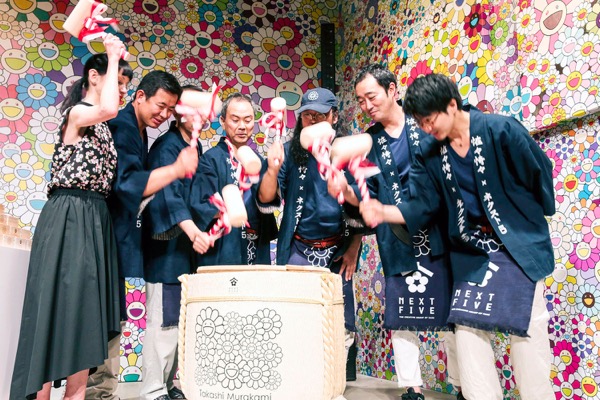 Takashi Murakami × NEXT5  sake bottles 2016 - the Kagamiwari ceremony