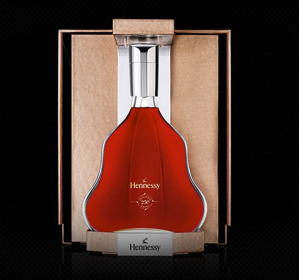 The Hennessy 250 Collector Blend-the box