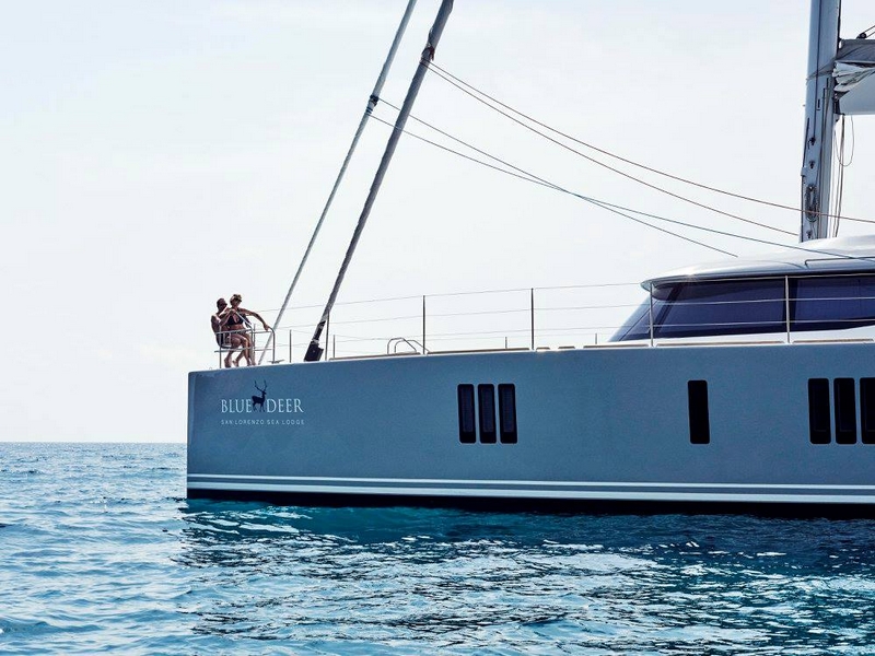 The Sunreef 74 Blue Deer - lateral