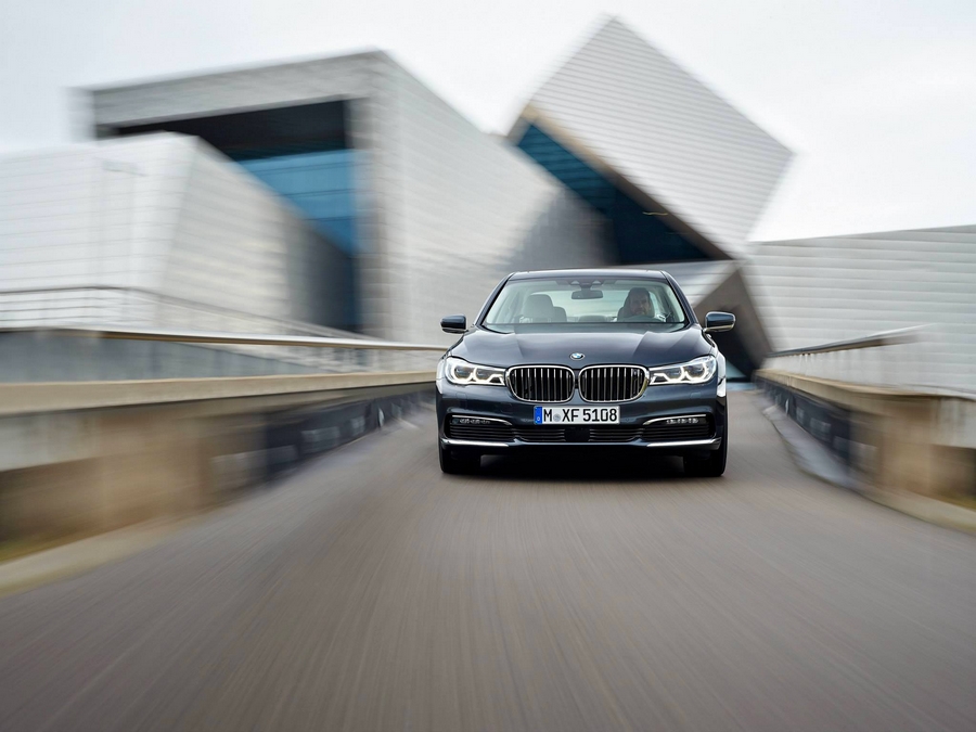 The all new 2016 BMW 7 Series