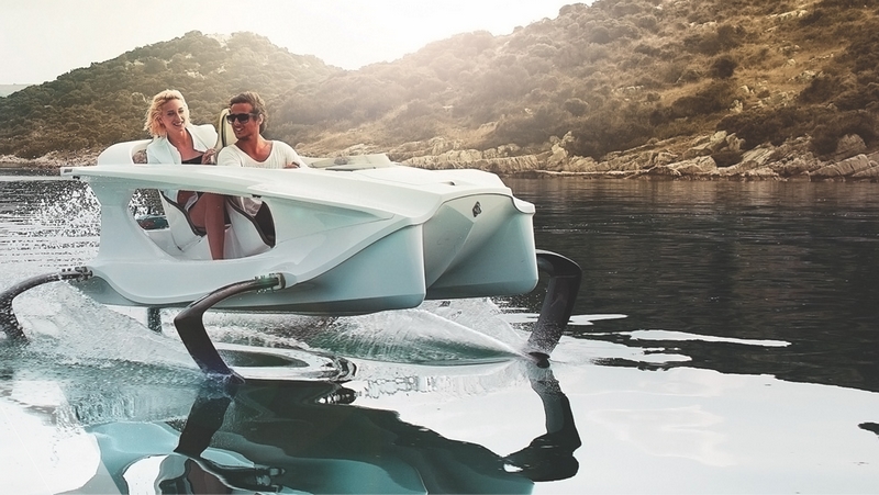 the-flying-quadrofoil-q2s-personal-watercraft-uses-highly-advanced-naval-technology