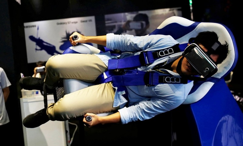 VR headset experiencesamsung