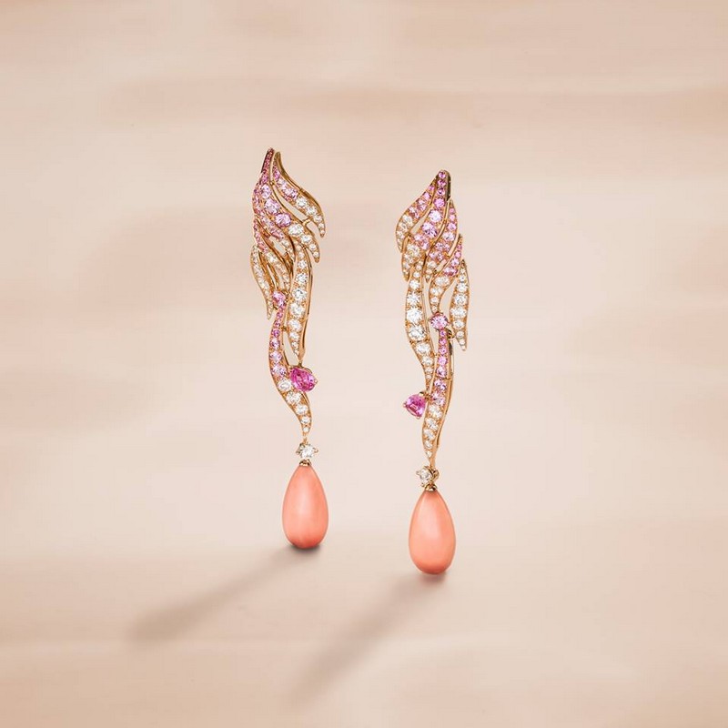 Van Cleef & Arpels Flamant corail earrings
