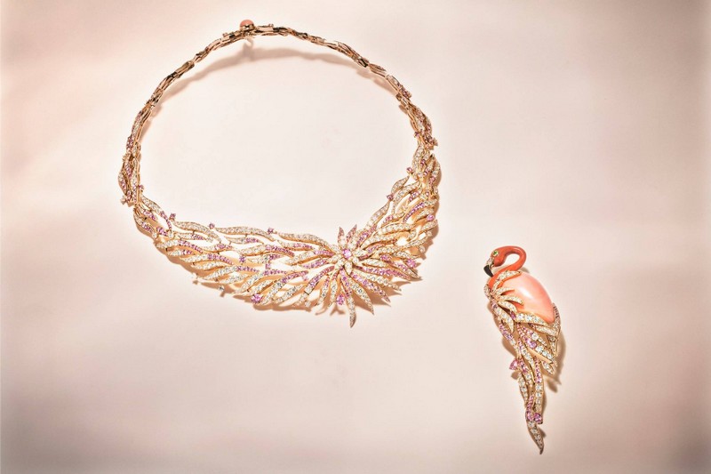 Van Cleef & Arpels Flamant corail necklace Seven Seas High Jewelry collection.