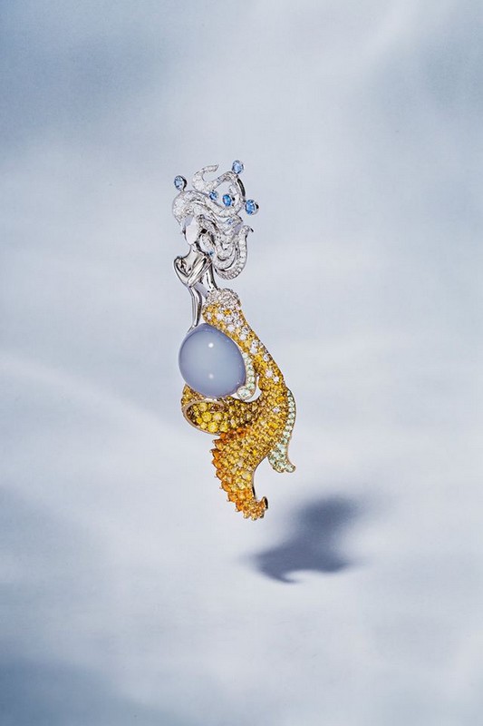 Van Cleef & Arpels Fée des Mers clip Seven Seas High Jewelry collection