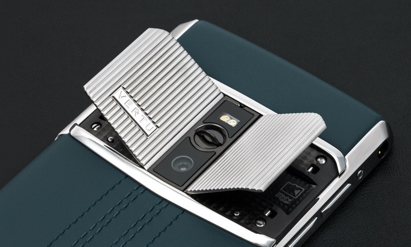 vertu-signature-touch-teal-fluted-edition-details